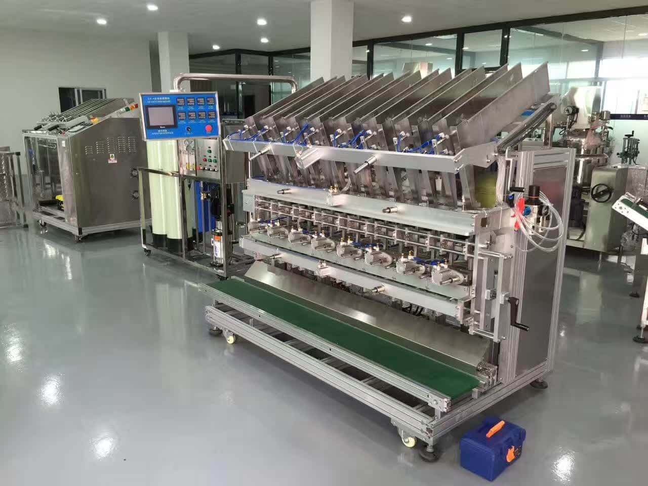 Six heads cosmetic facial mask filling packing machine